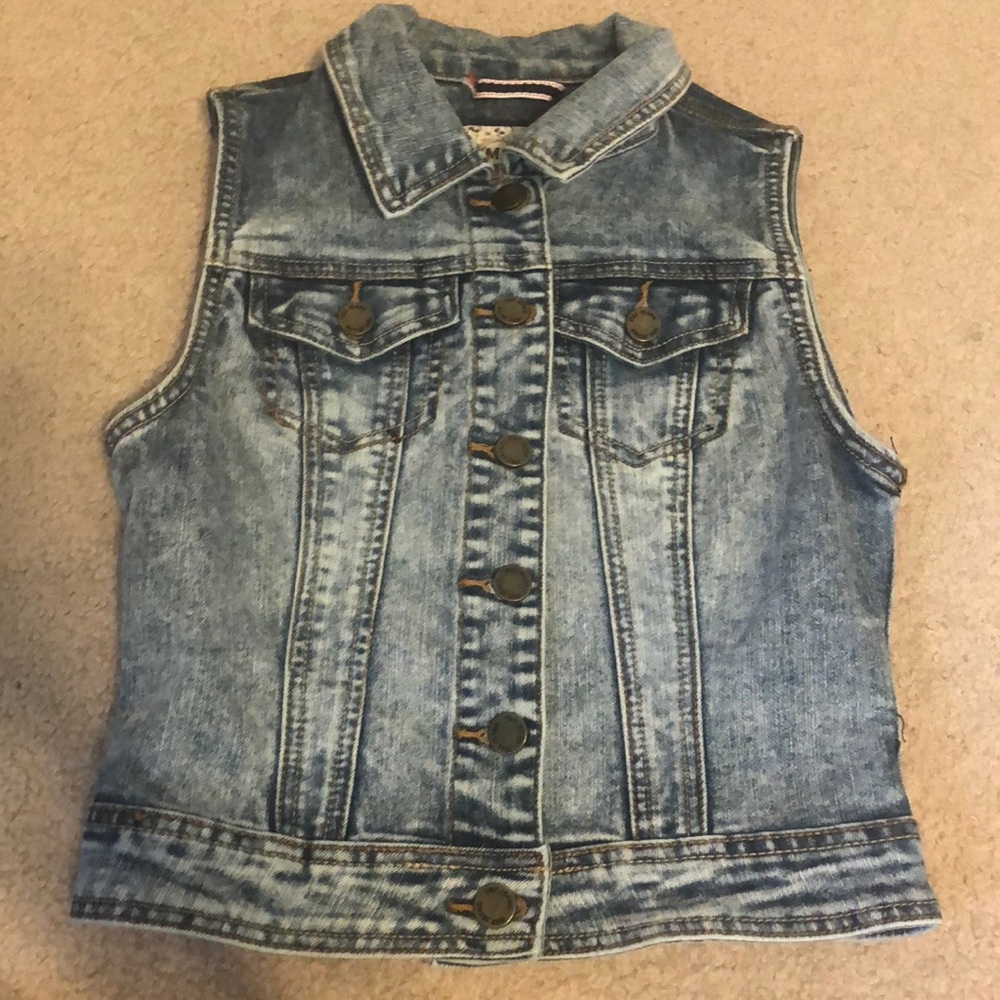 YMI sleeveless jean jacket